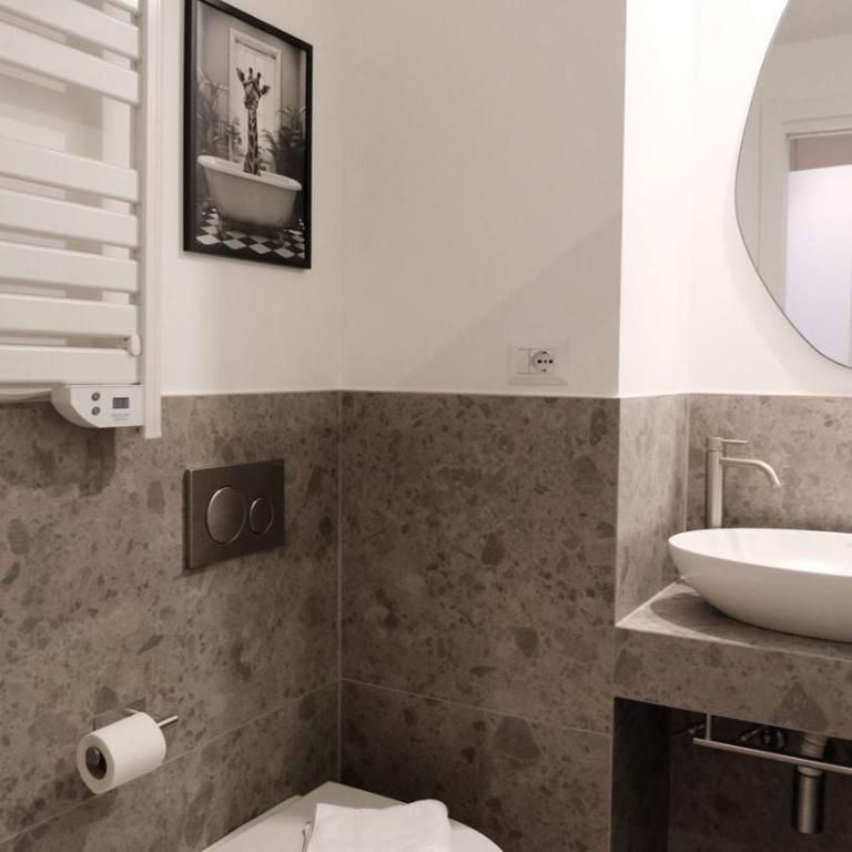 NEW - Castello Valentino Apartment - One-Bedroom Apartment - 15