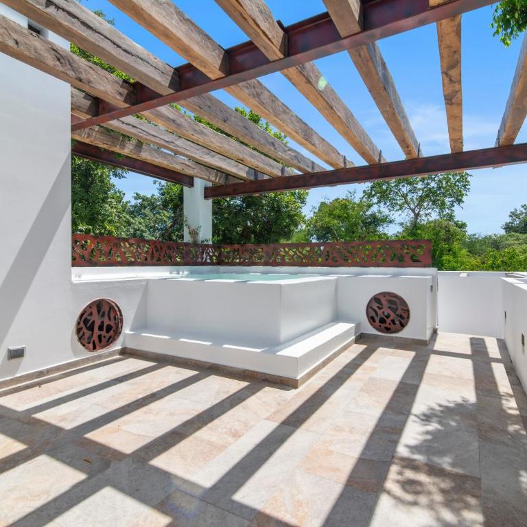 Villa with Lagoon Pool & Jacuzzi 400m from Xcaret - Villa with Private Pool - 32