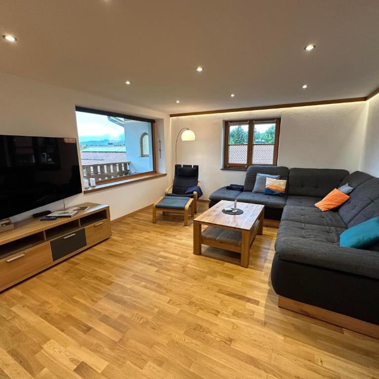 Ferienwohnung Weiherblick - Apartment mit Dusche - 24