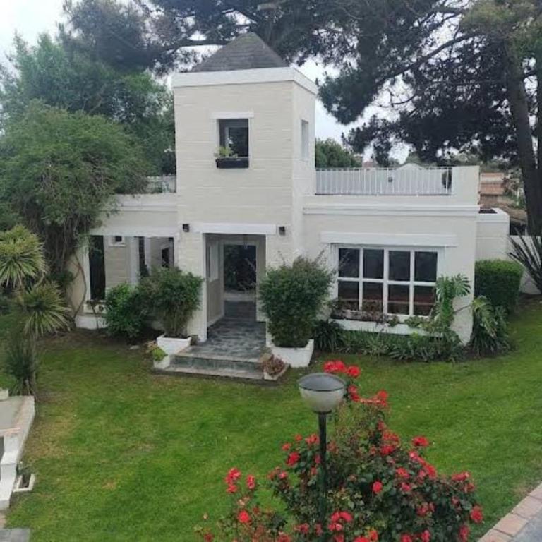 ApartHotel 141 Cortada 4198 Villa Gesell, Provincia de Buenos Aires - Apartamento de 3 dormitorios - 2