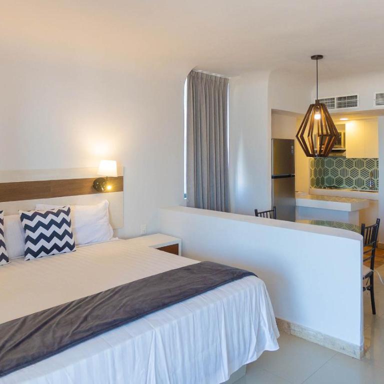 Luna Palace - Studio with Ocean View - 7