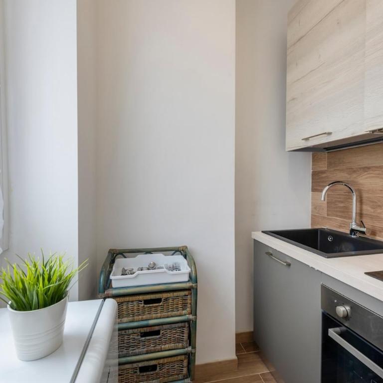 Trevi 4 - The White Studio - B Home - Appartamento con 1 Camera da Letto - 12