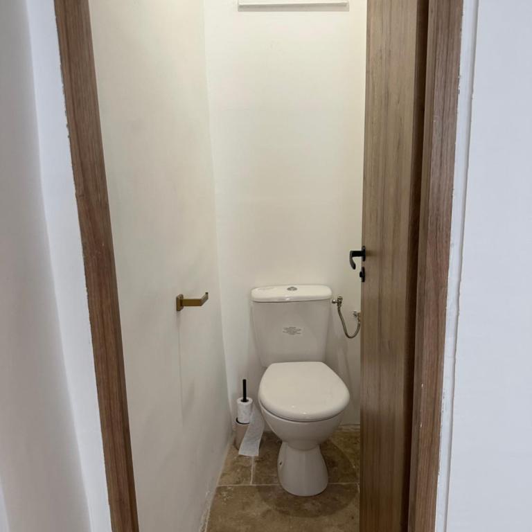 CARPENTRAS appartement climatisé 3e étage situé dans le centre historique - Appartement 3 Chambres - 29
