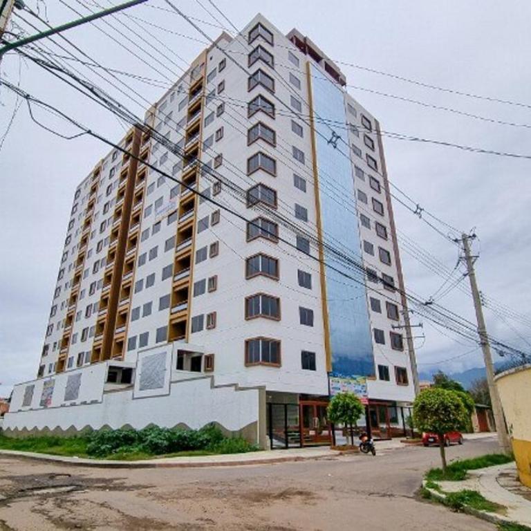 Central and spacious apartment in Cochabamba - Apartment - 2