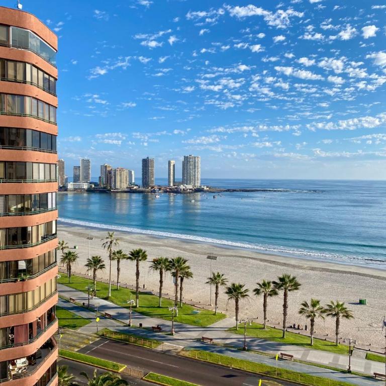 Hermosa Vista Al Mar - Three-Bedroom Apartment - 1