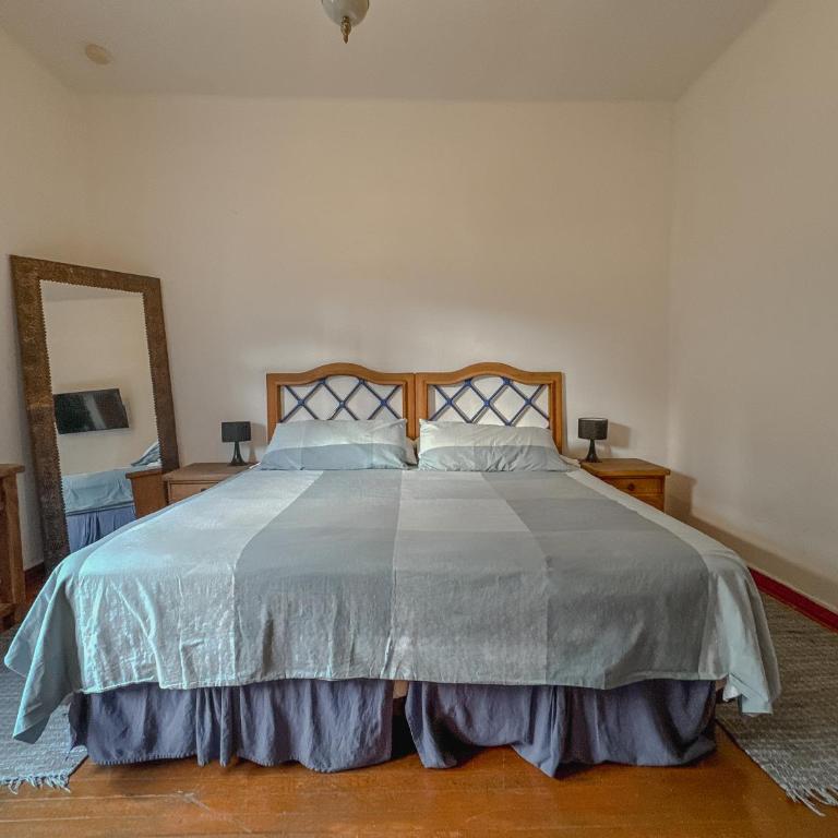 Condesa Haus Rentals - Triple Room with Bath - 1