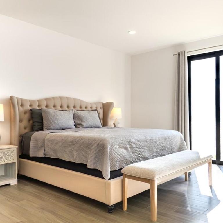 Stunning 2BR Condo - 5 Min to Beach - Apartamento de 2 dormitorios - 8
