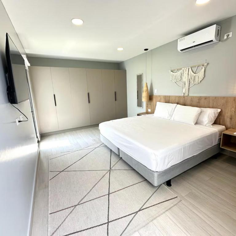 Bluvillas - Three-Bedroom Villa - 34