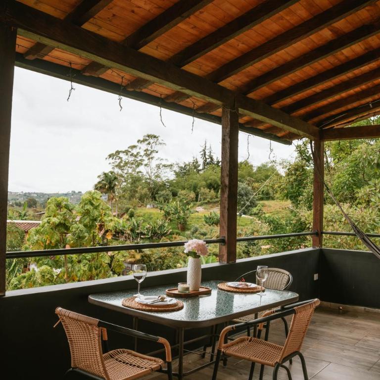 Cabañas con jacuzzi y chimenea - Casa Floral, Marinilla - Apartamento de 2 dormitorios - 9