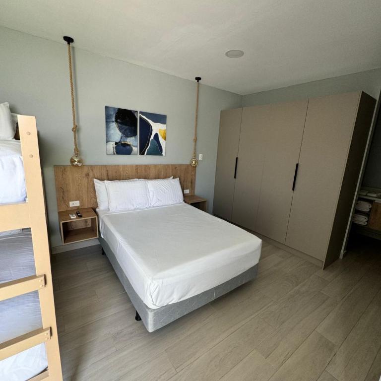 Casa 1 de lujo con Jacuzzi - Three-Bedroom Villa - 15