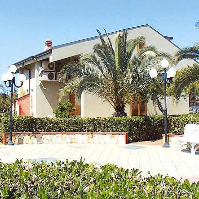 Holiday Home near Cefalu with Pool - Two-Bedroom Holiday Home - 10