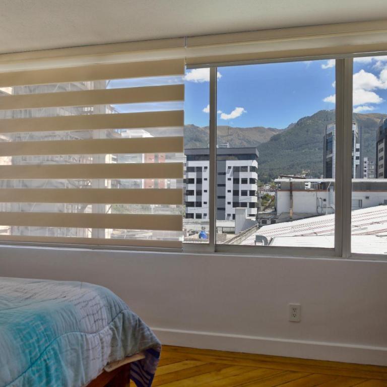 Olympus Apartments - Parque La Carolina Quito - Four-Bedroom Apartment with Balcony - 13