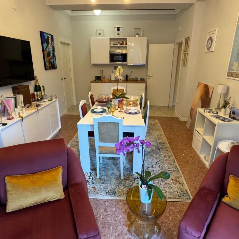 AC GOLD B&B Boutique Rooms & Suite - Camera Deluxe Matrimoniale/Doppia con Letti Singoli con Vista Città - 2