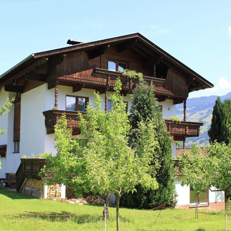 Beautiful apartment in Fugen Zillertal - Apartment mit 6 Schlafzimmern - 1