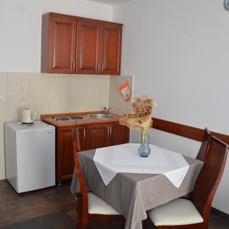Lero Apartments - Studio with Terrace - 2