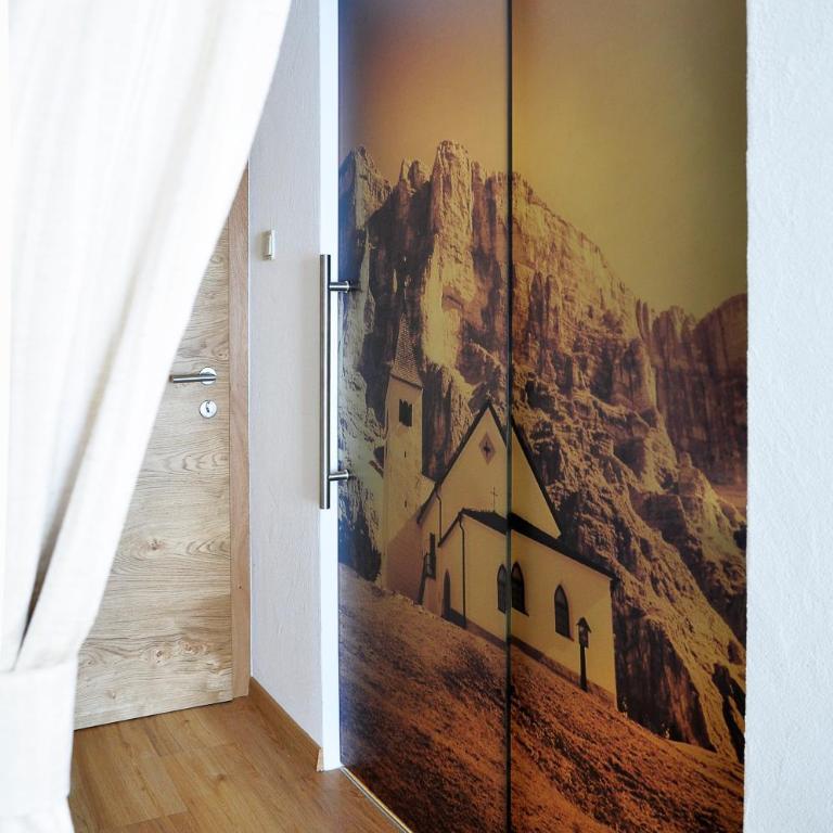 Guesthouse Rungg - Camera Matrimoniale con Bagno Privato e Balcone - 5