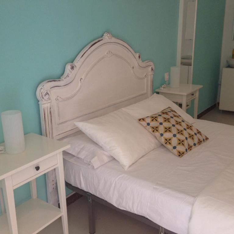 Pensión Cádiz - Habitación Doble Estándar con baño compartido - 15