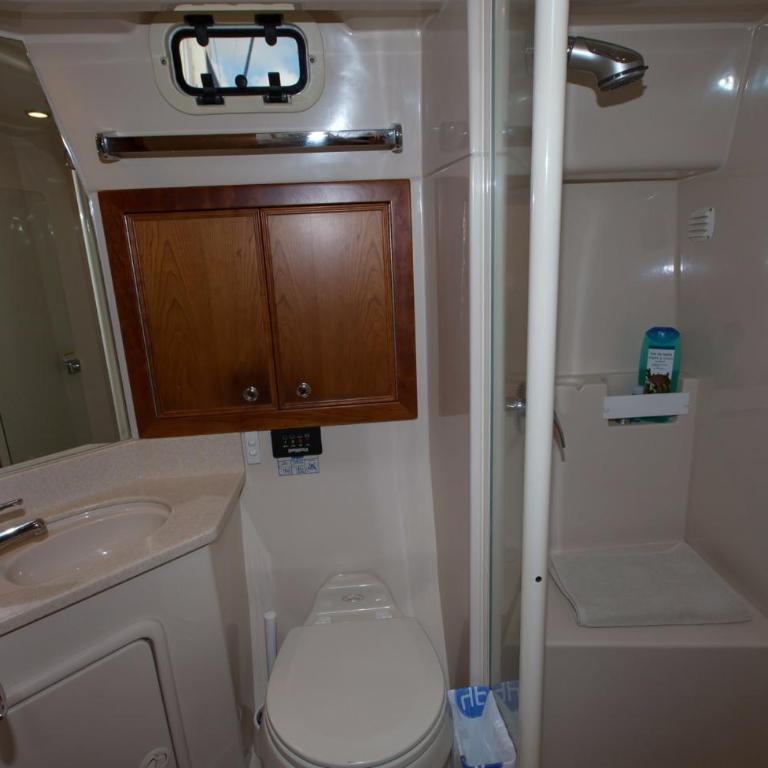 Yaku Wayra Charter - Cabin on Boat - 24