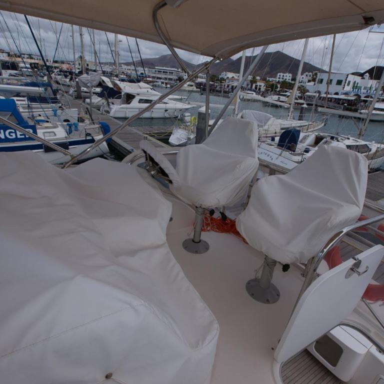 Yaku Wayra Charter - Cabin on Boat - 30