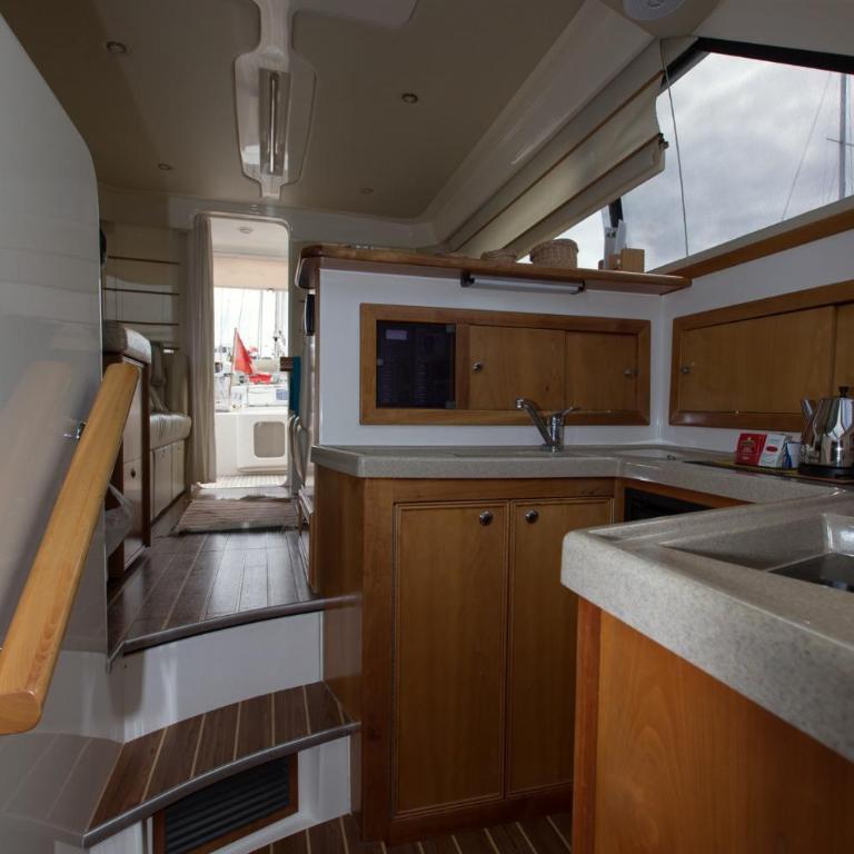 Yaku Wayra Charter - Cabin on Boat - 18