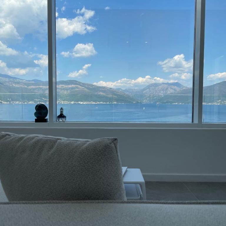 The Cube Luxury Experience, Boka Bay View, Tivat Kotor Bay, Duplex Pool & Terrace - Superior Vila - 2