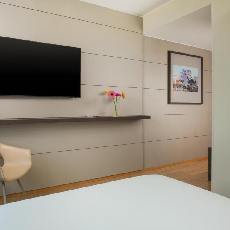UNA Hotels Bologna Fiera - Classic French Room - 4