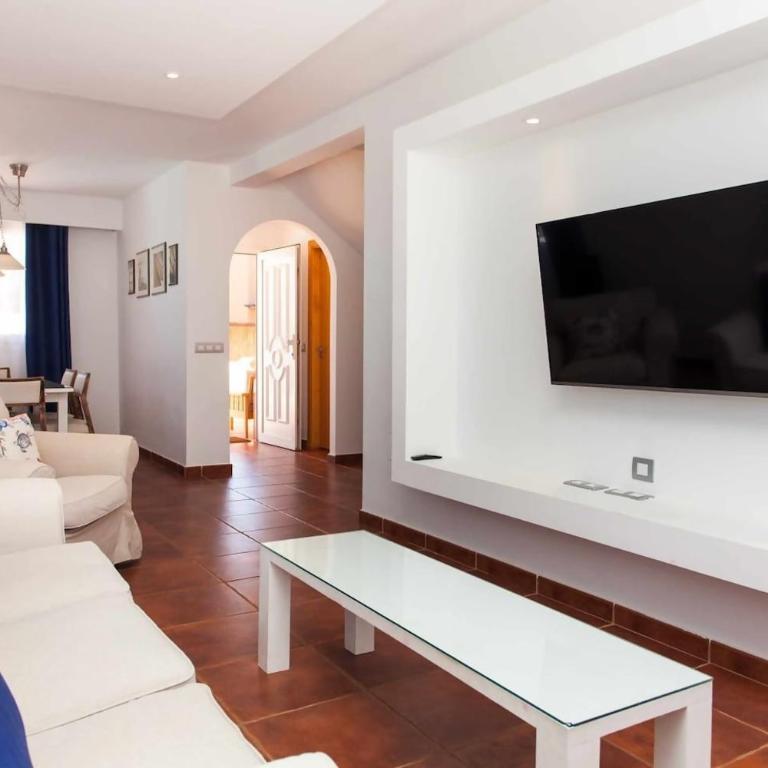 Villa Emma - Private Pool Wifi FIBRA Mini-Golf - Three-Bedroom Villa - 24