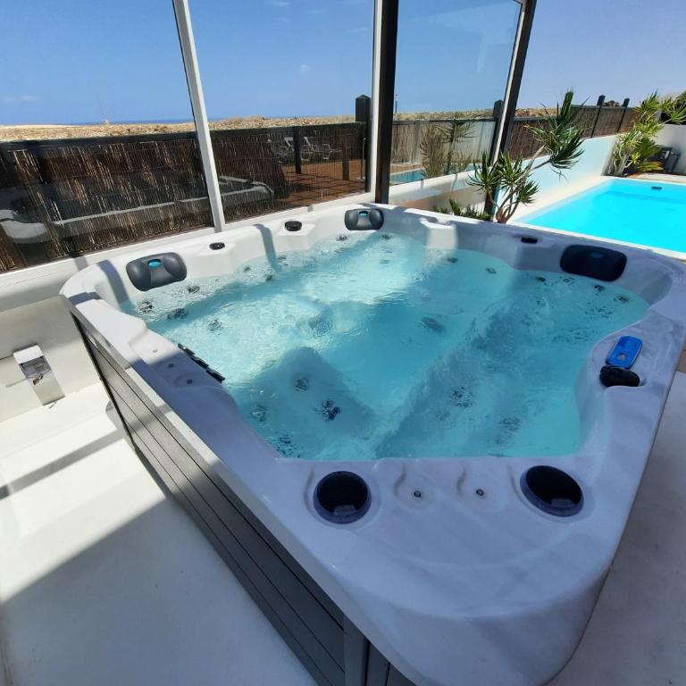Villa Emma - Private Pool Wifi FIBRA Mini-Golf - Three-Bedroom Villa - 8