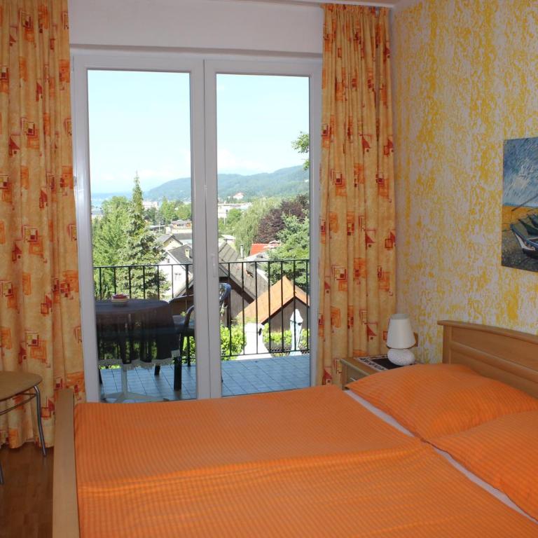 Haus Luca Seeblick - Doppel-/Zweibettzimmer mit Balkon und Seeblick - 6