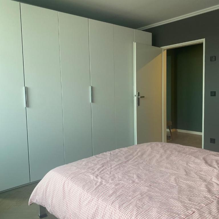luxurious apartment with amazing view - One-Bedroom Apartment - 9
