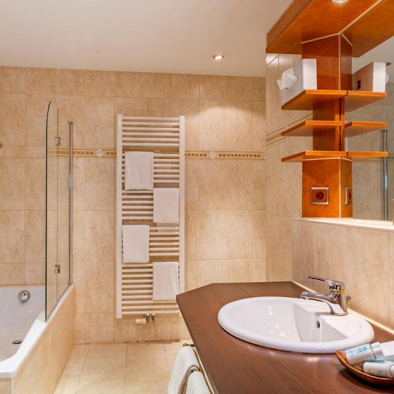 Königshof Hotel Resort - Partner von Oberstaufen PLUS und PLUS GOLF - Suite Galerie – Hunde nicht erlaubt - 2