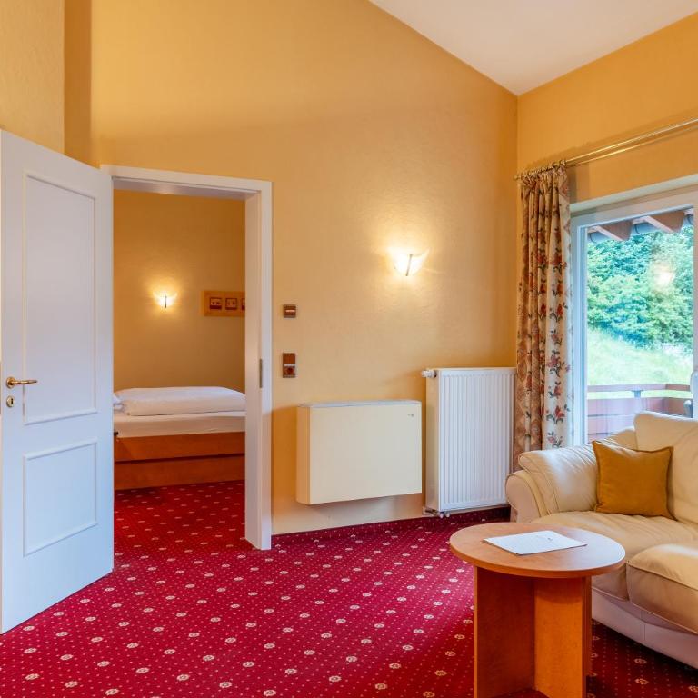 Königshof Hotel Resort - Partner von Oberstaufen PLUS und PLUS GOLF - Suite – Hunde nicht erlaubt - 3
