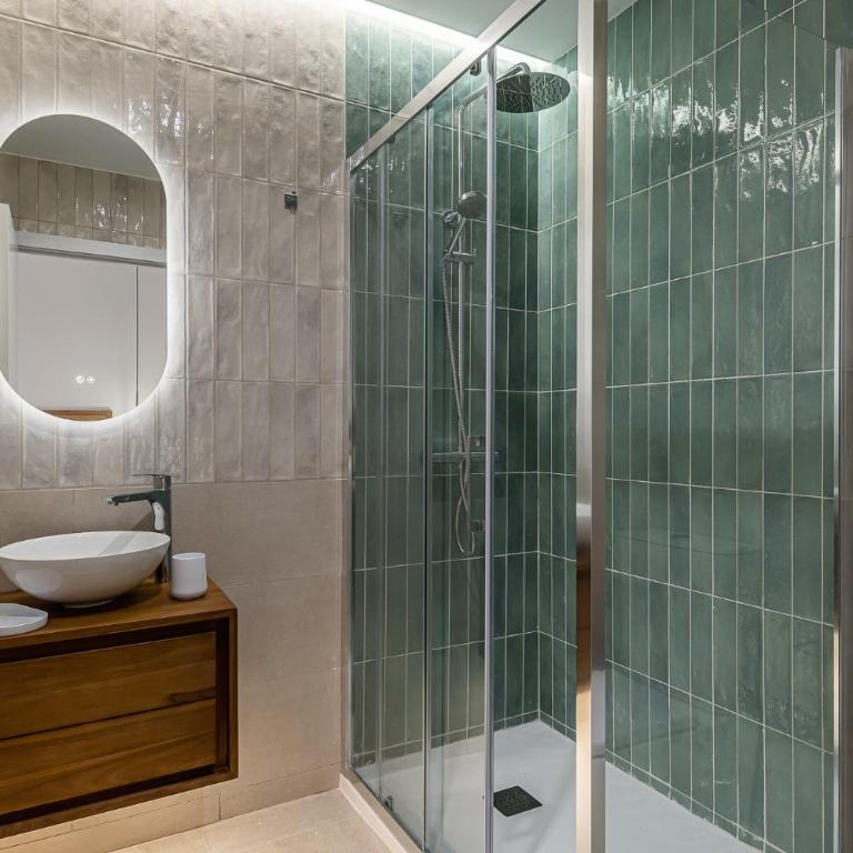 Queen's Bernabéu Madrid - Habitación Doble con baño privado - 5