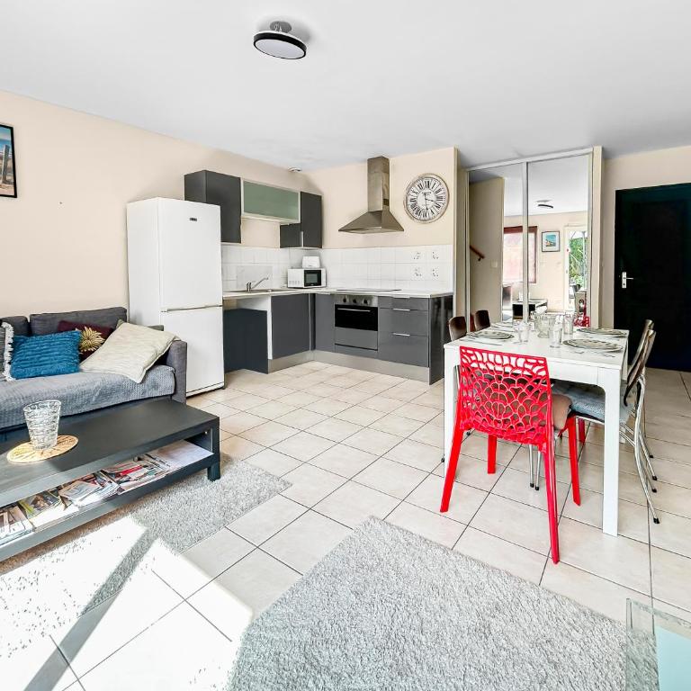 Maison avec Terrasse et Jardin, Près de la Plage - Casa de 3 dormitorios - 10