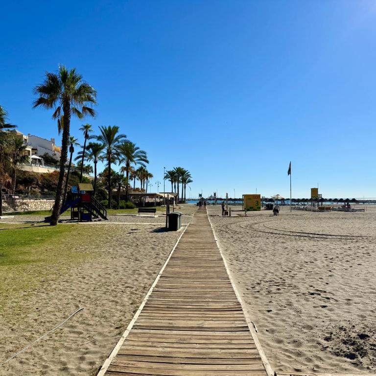Newly renovated beach studio - One-Bedroom Apartment - 45