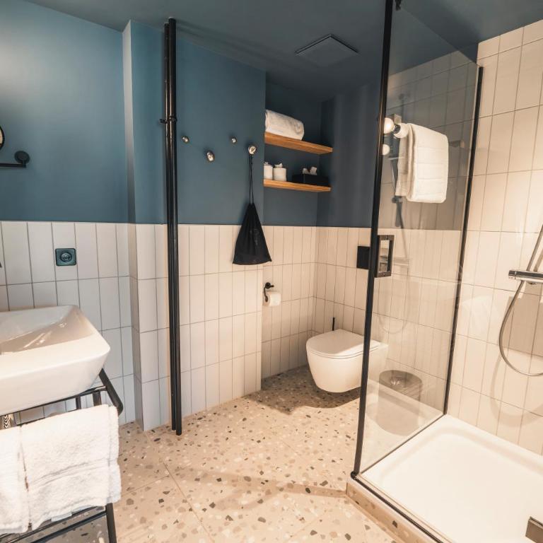 HOP Apartments & Suites - Luxe Apartment (Room 250) - 3