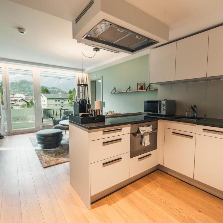 HOP Apartments & Suites - Luxe Apartment (Room 250) - 7