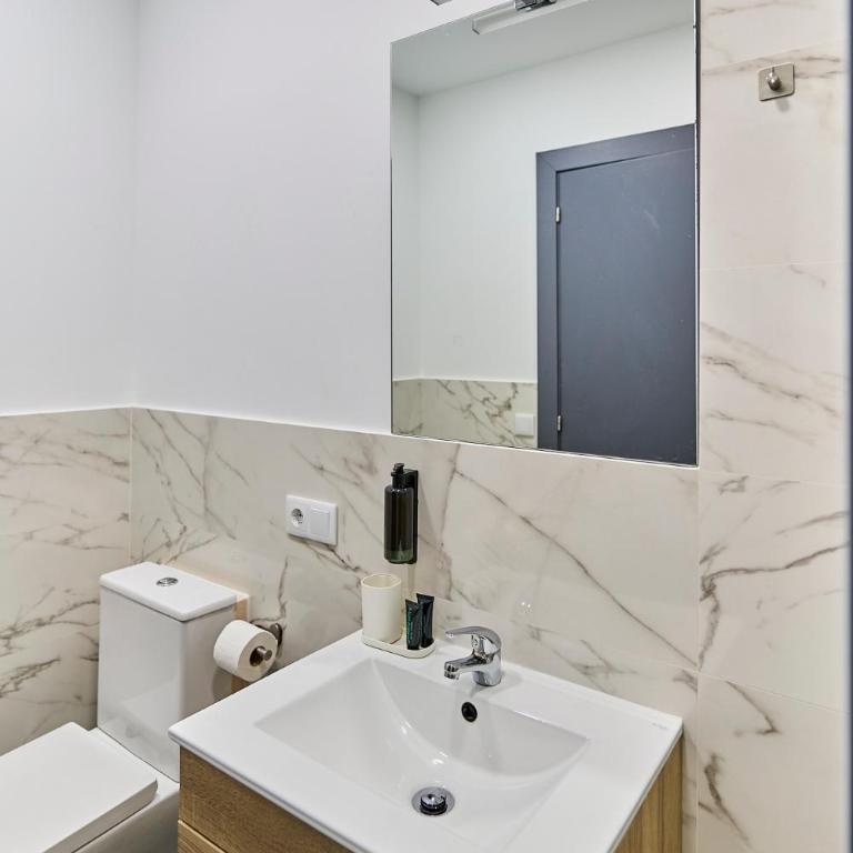 Apartamentos Margarita by gaiarooms - Deluxe Apartment - 4