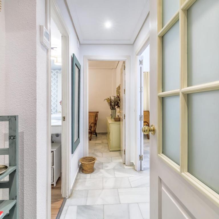 Apartamento Azonaicas, pleno centro de Córdoba y parking incluido - Apartamento de 2 dormitorios - 25