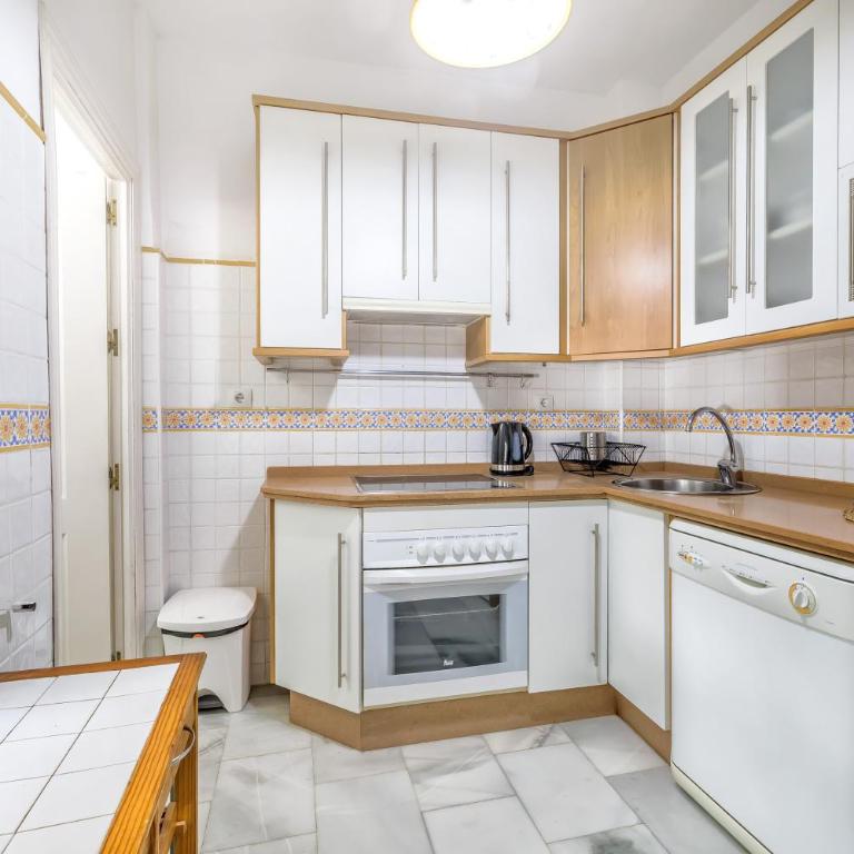 Apartamento Azonaicas, pleno centro de Córdoba y parking incluido - Apartamento de 2 dormitorios - 26