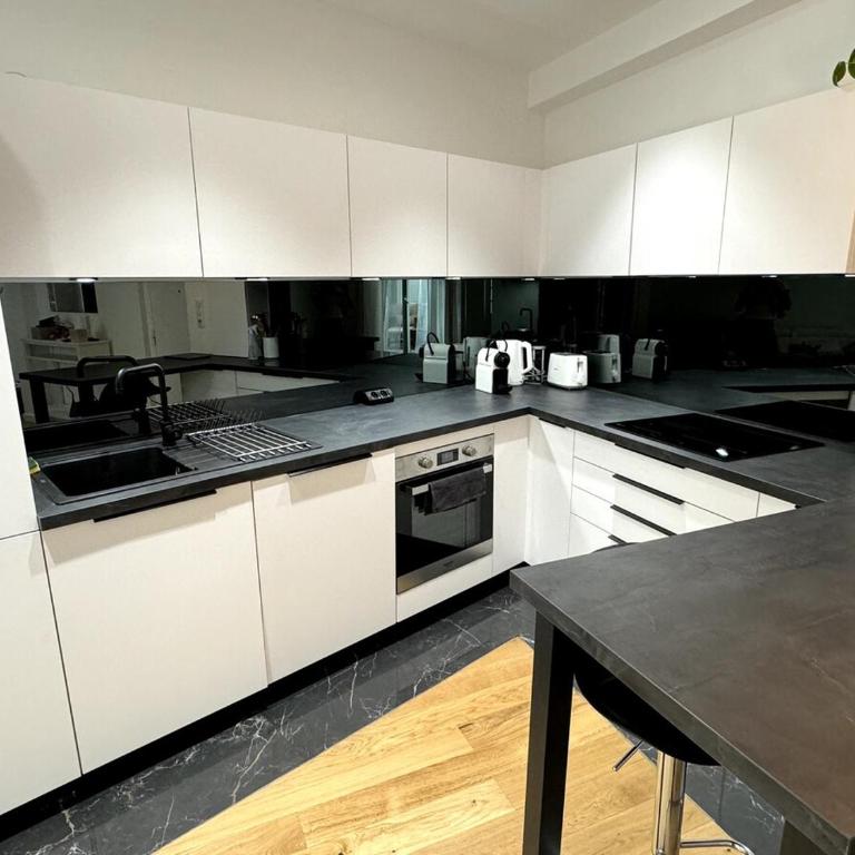 Carré d'Or - 2P Cosy avec Terrasse et véranda - Appartement 1 Chambre - 42