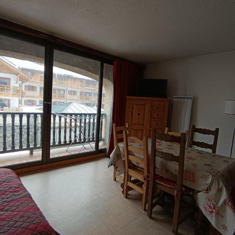 Studio spacieux proche pistes, animaux et parking - FR-1-445-63 - Estudio - 11
