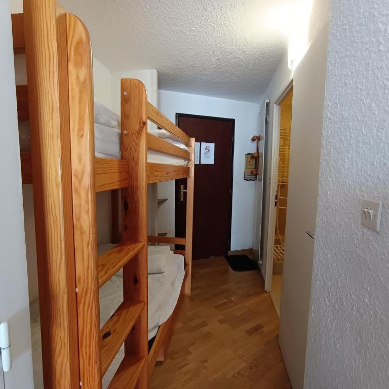 Studio rénové, accès pistes, parking - FR-1-445-146 - Studio - 9