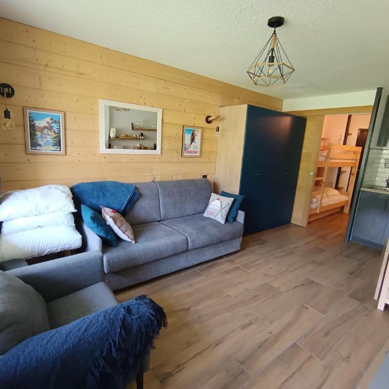 Studio rénové pour 4 pers, accès pistes, avec balcon, parking - FR-1-445-187 - Studio - 6