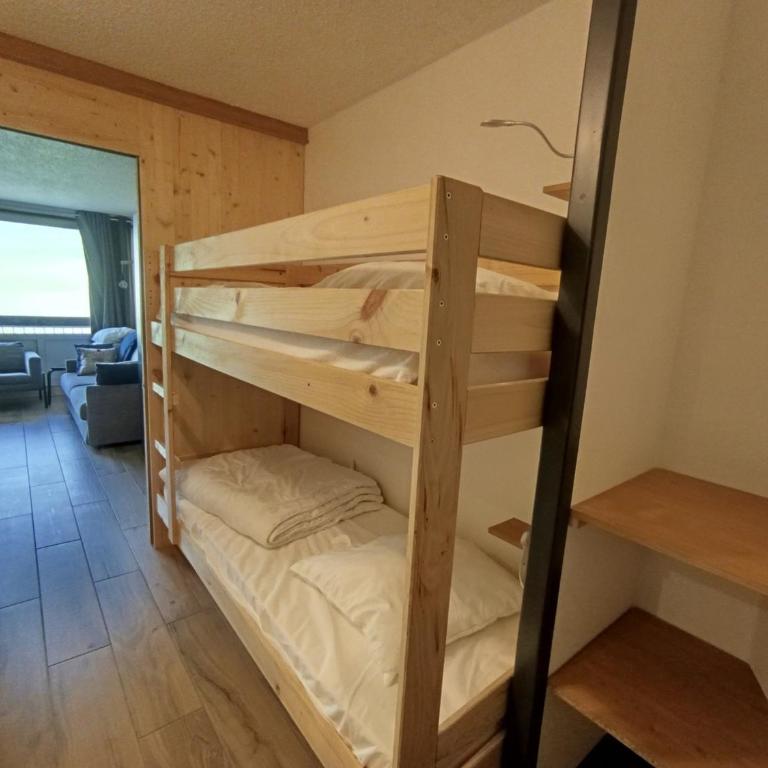 Studio rénové pour 4 pers, accès pistes, avec balcon, parking - FR-1-445-187 - Studio - 8