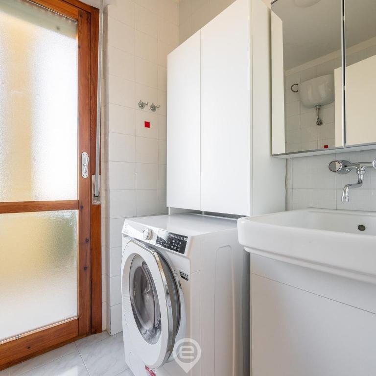 Sunset Oasis Apartment - Appartamento con 2 Camere da Letto e Balcone - 18