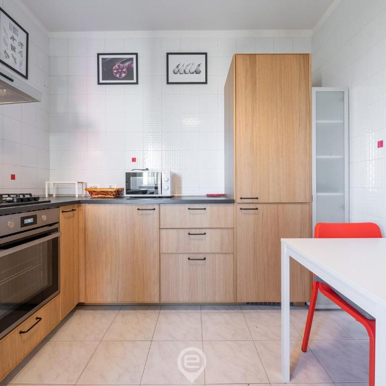 Sunset Oasis Apartment - Appartamento con 2 Camere da Letto e Balcone - 5