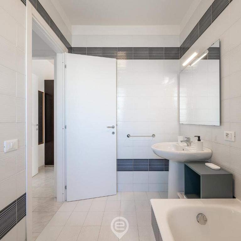 Sunset Oasis Apartment - Appartamento con 2 Camere da Letto e Balcone - 17