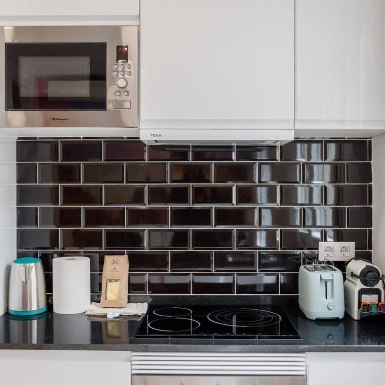 Bright modern - 3Bedrooms 3Bathrooms -Salamanca - Three-Bedroom Apartment - 10
