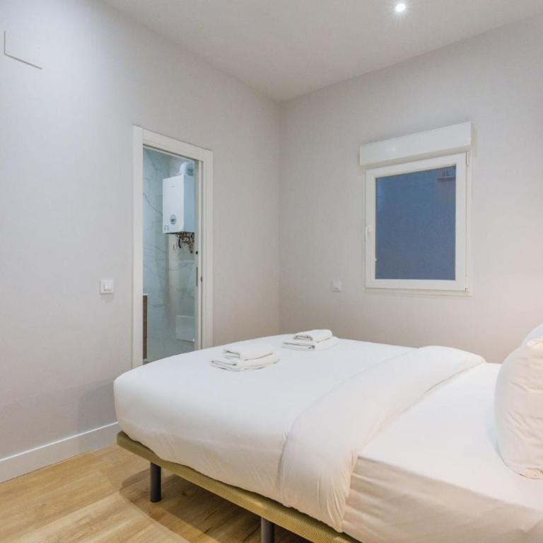 Bright modern - 3Bedrooms 3Bathrooms -Salamanca - Three-Bedroom Apartment - 23